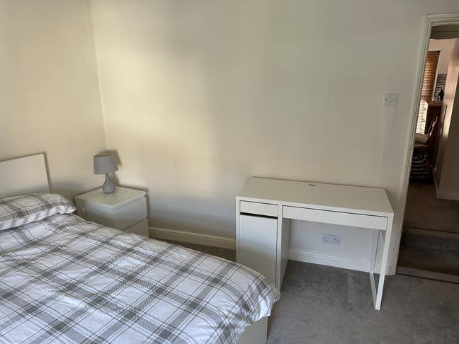 Double room  near train station Main Photo
