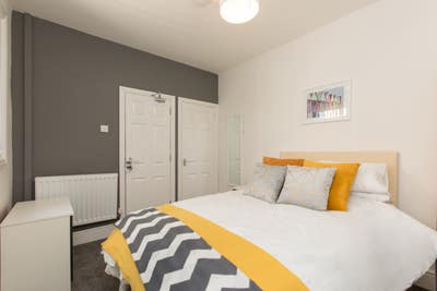 Fully furnished all ensuite rooms of Nantwich Road Main Photo