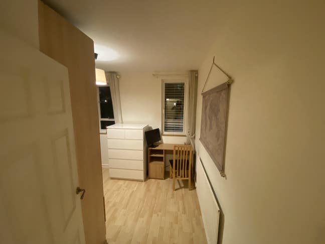 Double Room in Great Location, all bills incl.  Main Photo