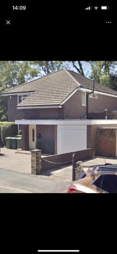 Studio. £1,250 pcm includes all bills& taxes Main Photo