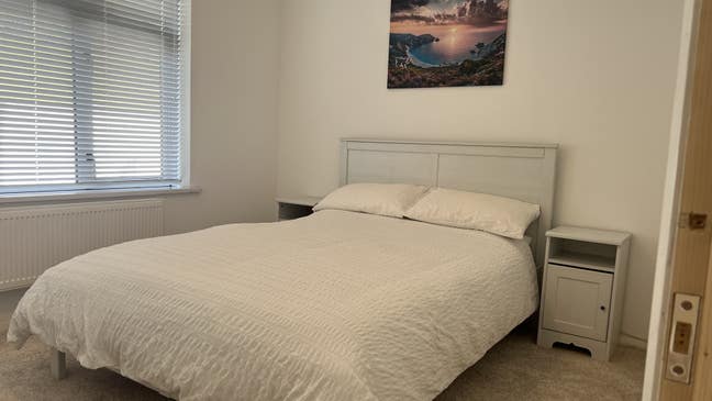 Furnished Double Room with Free Parking Main Photo