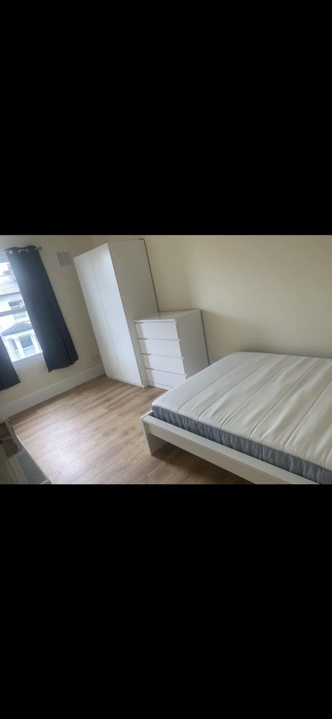 Furnished double room clean friendly house Main Photo