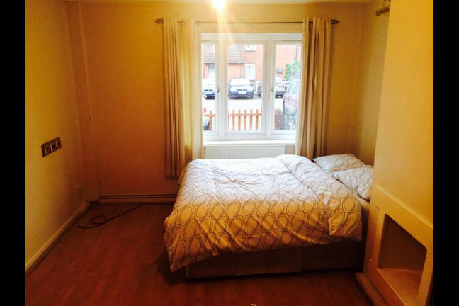 One Large Double Room to Rent in a Shared House. Main Photo