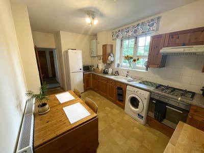 Spacious double room in Central London Main Photo