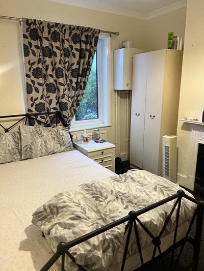 Single  Available Room  Rent  £600 Including Bill  Main Photo