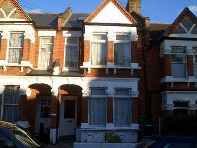Furnished Single Room in a House Share    Main Photo