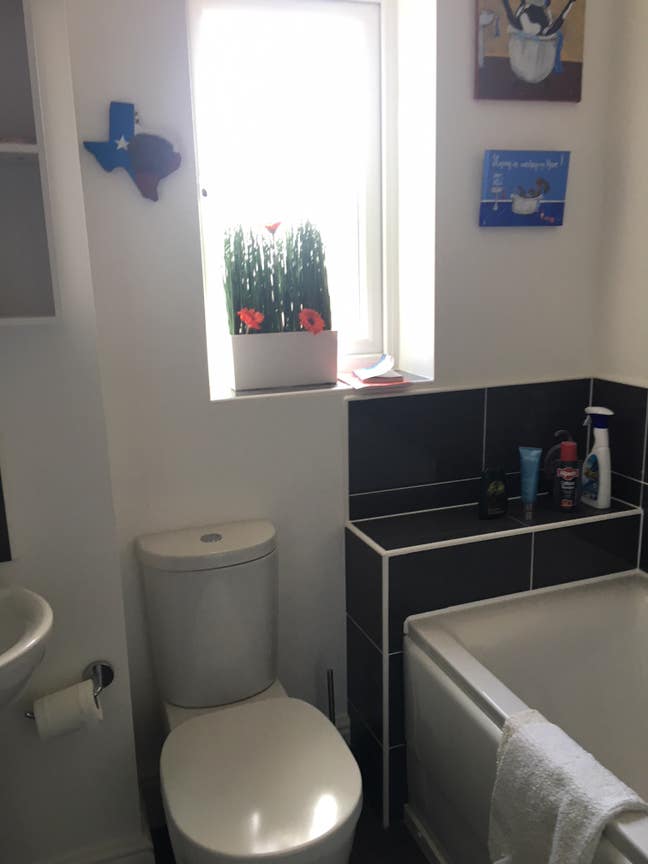 Lovely house - 5 mins from Railway Station Main Photo