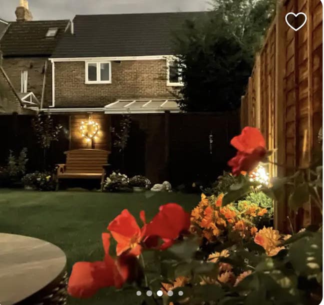 WINDSOR - Large 2 bed flat. Private garden & drive Main Photo