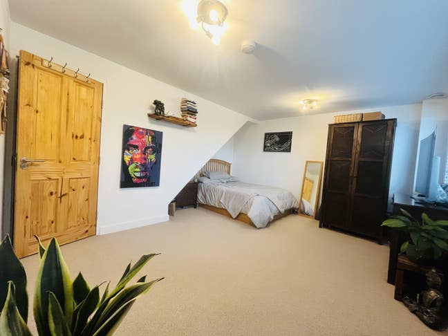 16 SqM Large Double Room near Cheadle Village Main Photo