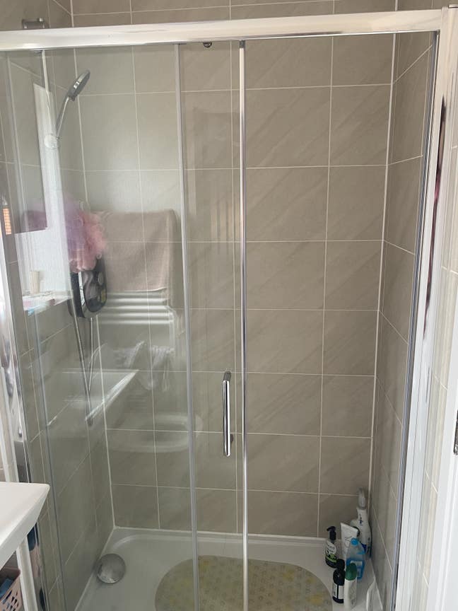 Double Room with Ensuite in Quiet Area Inc Bills Main Photo