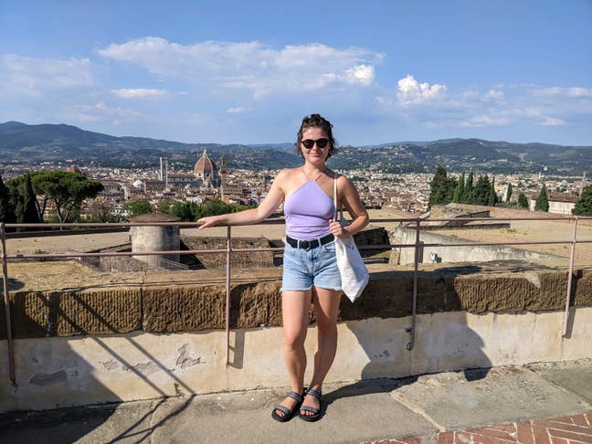 Friendly artist looking for a room  Main Photo