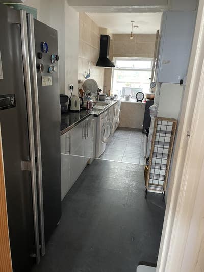 Big double room to rent Main Photo