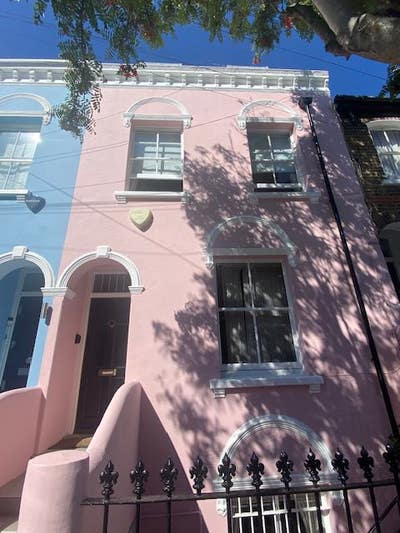 Lovely top floor room , roof terrace,  shower room Main Photo