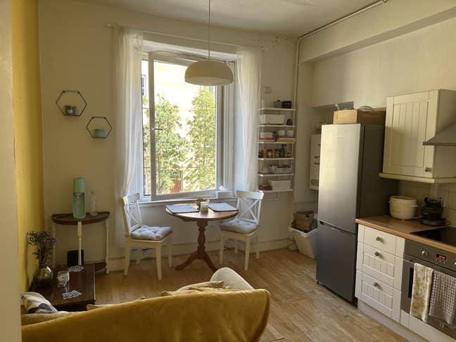 1 Room in 2 Bedroom flat in Haymarket Main Photo