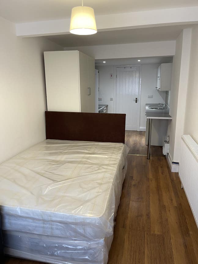 Brand New Studio Flat Main Photo