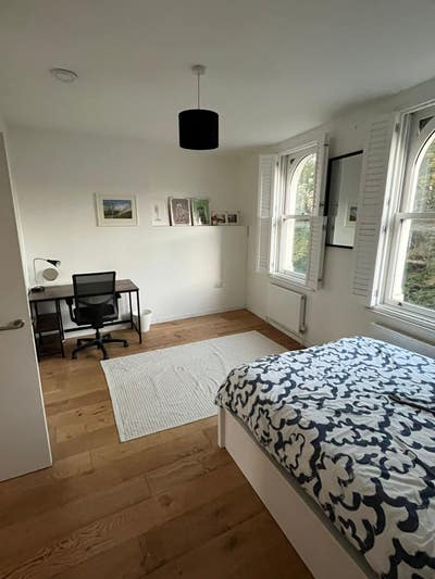 Mon-Fri Only - Large Double Bedroom with En-Suite Main Photo