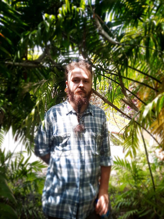 Hello, I'm Dumitru, a 32yo Romanian chef who ... Main Photo