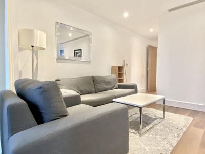 Student preferred Morden Flat-2 ppl Share Bath Main Photo