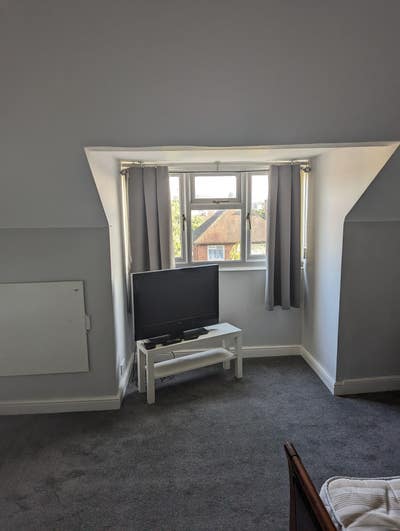 Large double room with Ensuite  Main Photo