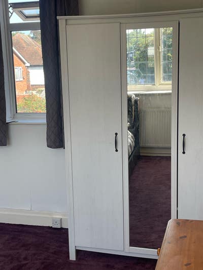 Double Room in Large House Main Photo