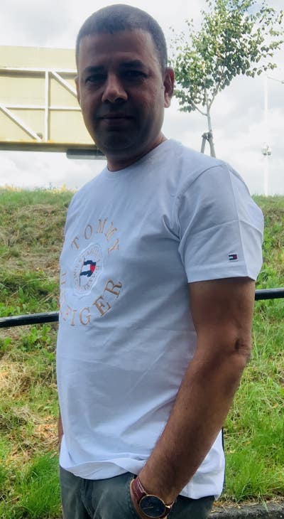 We are 2 (husband &wife)aged 46and 36 Main Photo