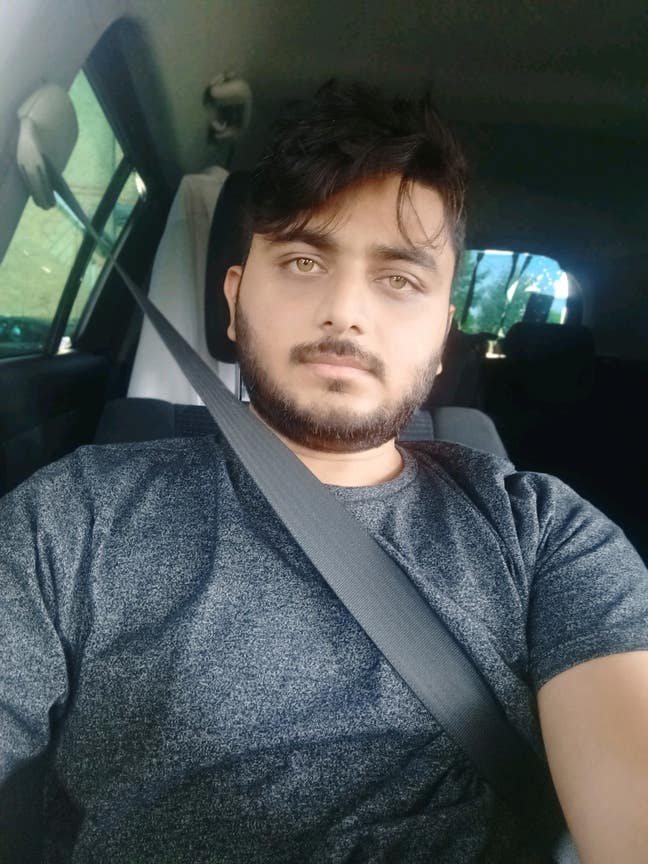 I am a male professional aged 29. I am lookin... Main Photo