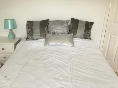 Delightful double bedroom  Main Photo
