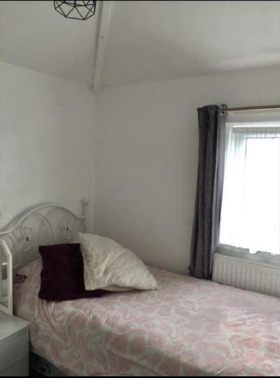 Single Room in good location  Main Photo
