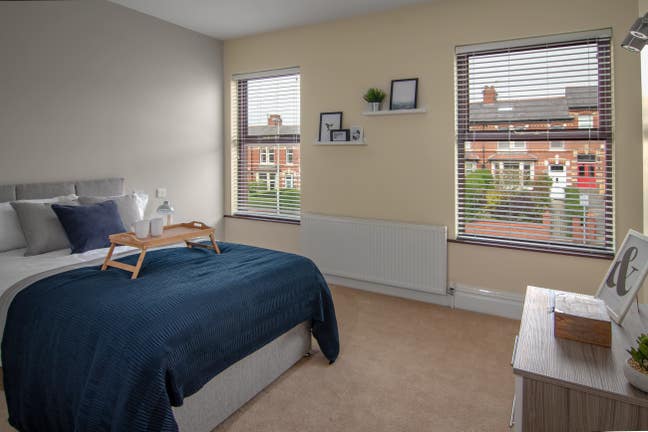 + Large en-suite - Near Hospital & Stanley Park Main Photo