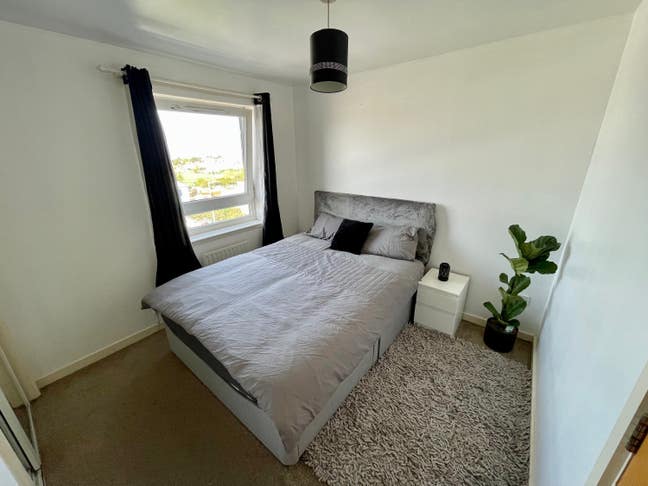 Double room near city centre some bills inc Main Photo