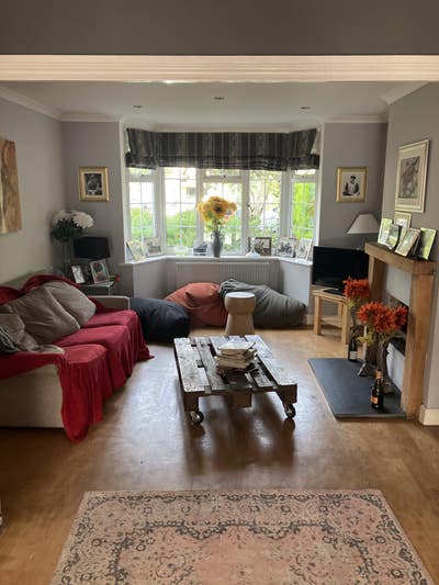 Super double room in professional household in Ch. Main Photo
