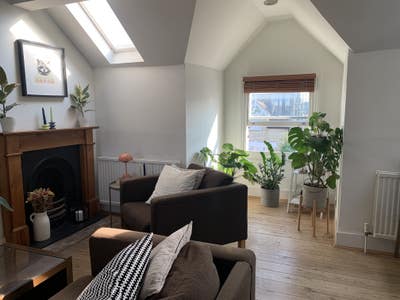 Bright Double room in 2 bedroom flat. Wandsworth T Main Photo