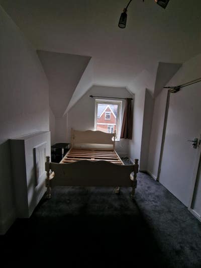 Double Room Redditch Centre Main Photo