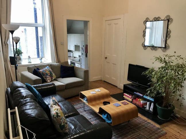 1 room to let on cosy street in Leith  Main Photo