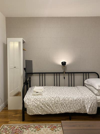 Luxury Cosy Home Studio B Main Photo