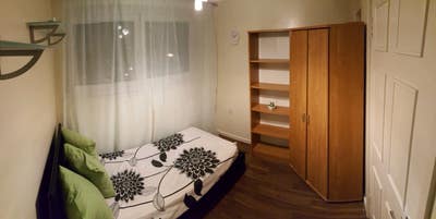 Single room 7 min to tube district line 3rd zone  Main Photo