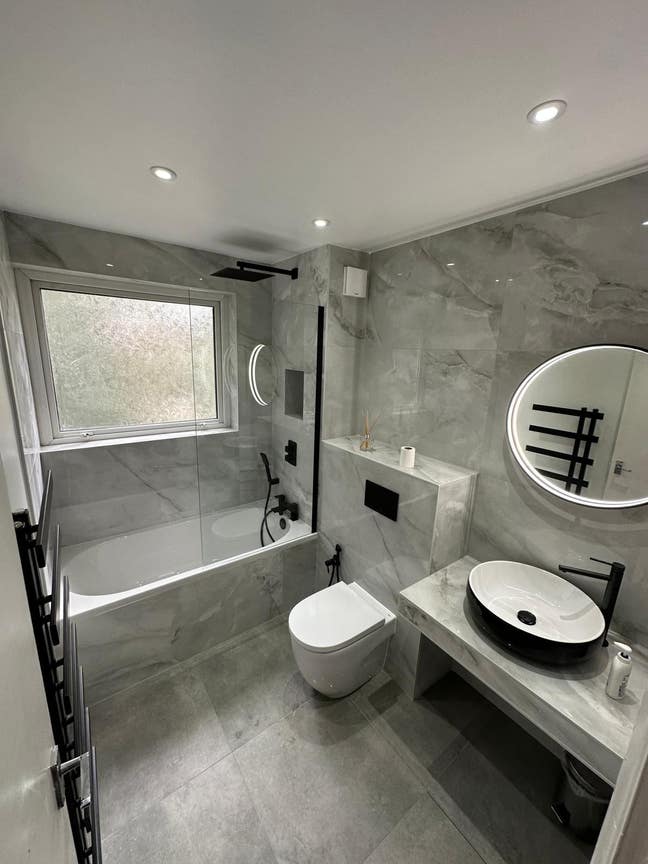 Females!   double   bedroom Main Photo