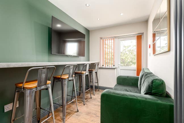 Newly Converted HMO Home - Headington 🏠 Main Photo