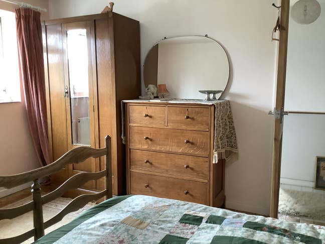 Large single room in my house Main Photo