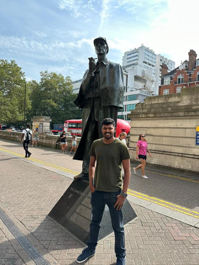 Looking for accomadation Main Photo