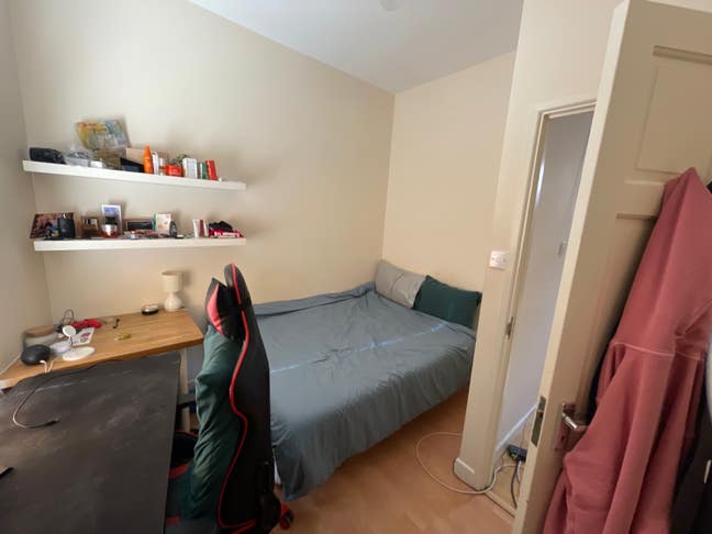 Room Available In 2 Bed Flat in Angel Main Photo