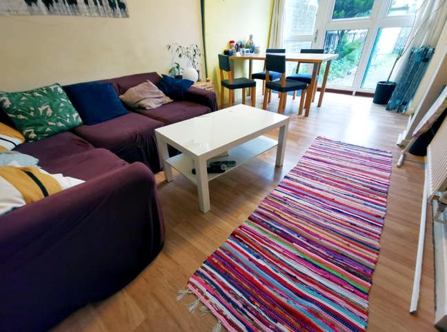 Bright room  clean flat 8mins  Kennington station Main Photo