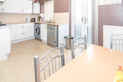 🚨 house with garden , last room available Main Photo