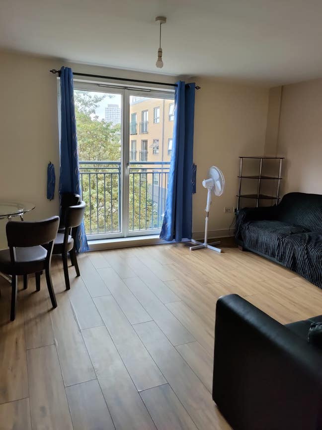 2 bed  2nd fl, 1 min from zone 2  station Main Photo
