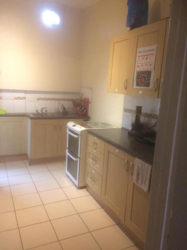 Single Room 7 minutes from Seven Kings station Main Photo