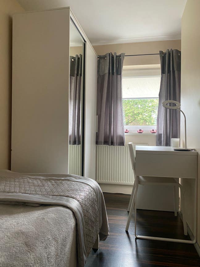 Single room for professionals/students female only Main Photo