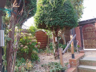 New Addington, lots shops within few minutes walk Main Photo