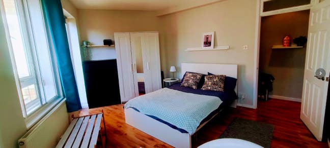 Spacious Room with Balcony! Amazing Location!  Main Photo