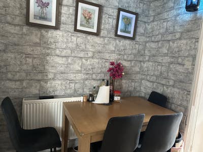 Single room available close to laindon station Main Photo