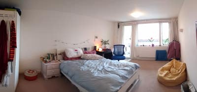 Huge canal side room with balcony, friendly house Main Photo
